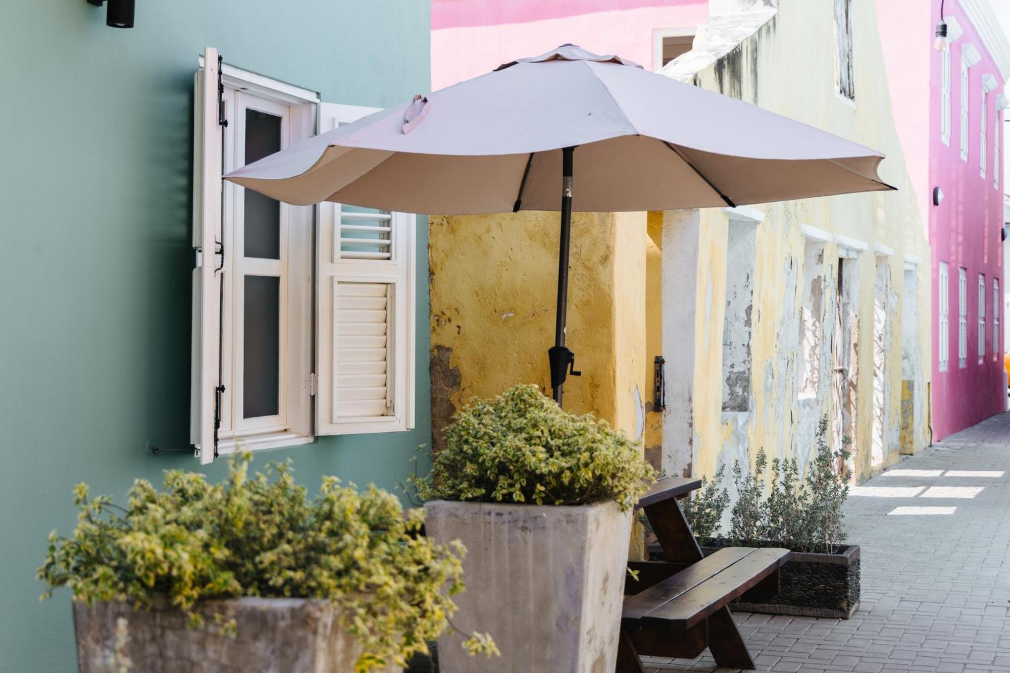 Pietermaai Oasis Aparthotel Willemstad Bagian luar foto